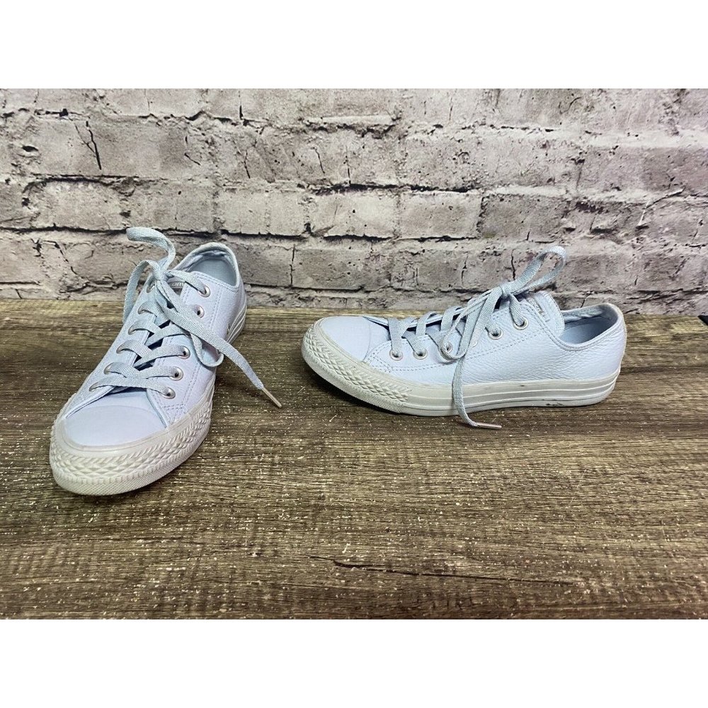 Converse Women’s Sneakers Light Blue Size 8 Lace Up Casual